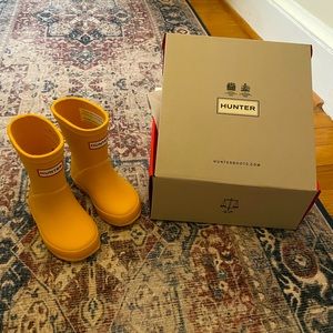 Hunter Rain Boots - Toddler Size 5. Brand new - never worn!